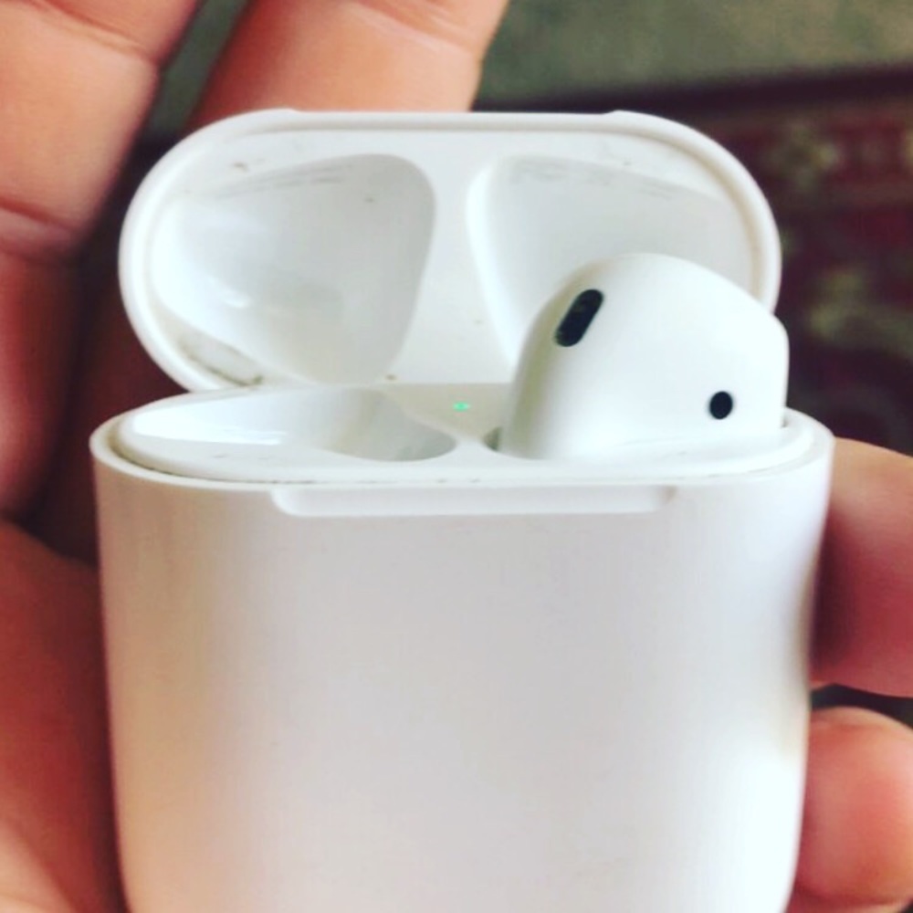 Apple AirPods